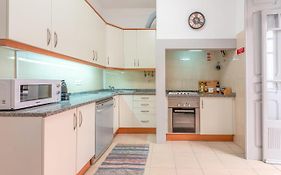 Vita Portucale ! Deluxe 3 Bedroom Apartment In Arroios